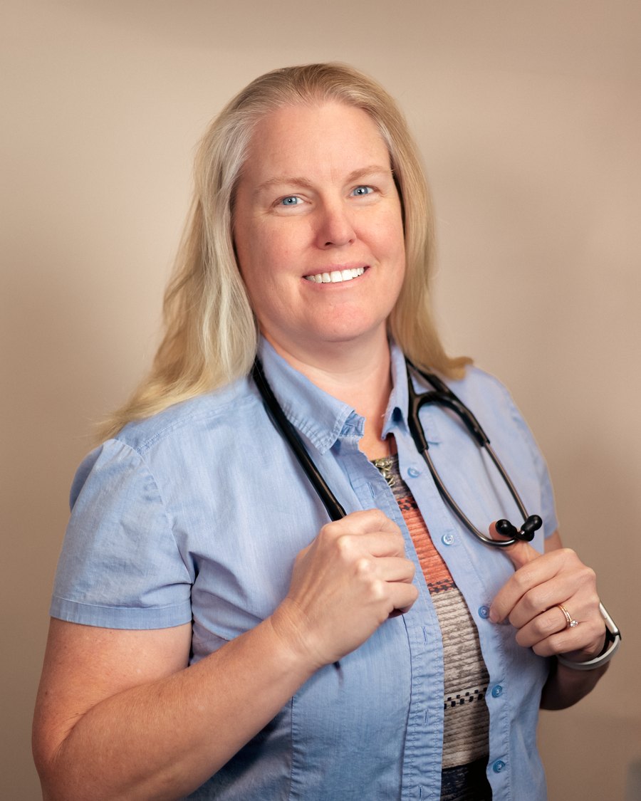 Dr. Swenson DVM, veterinarian and owner of Oracle 77 Pet Clinic Tucson